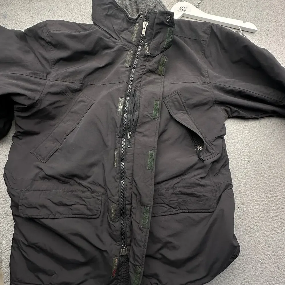 LL Bean Mountain Classic Water-Resist Men Large Jacket 0 UU64 PATCHED HOLE